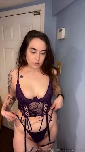 0samabinbootypoppin Nude Leaked Photo #5