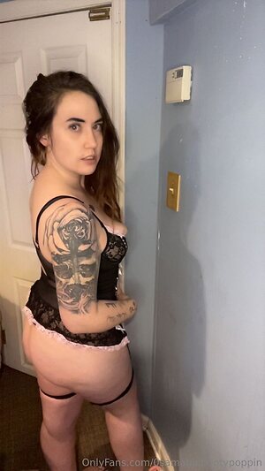 0samabinbootypoppin Nude Leaked Photo #6