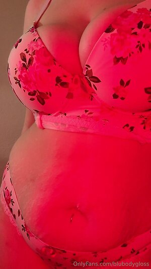 0zero2 Nude Leaked Photo #30