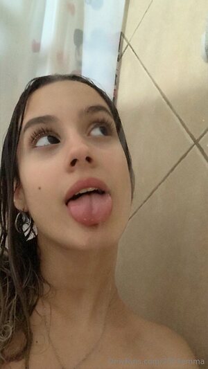 2007emma Nude Leaked Photo #9