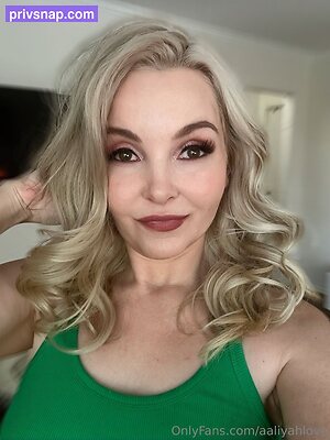 aaliyahlove Nude Leaked Photo #26