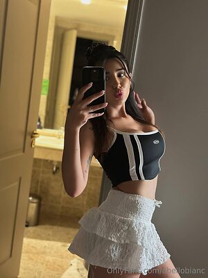 abellobianc Nude Leaked Photo #38