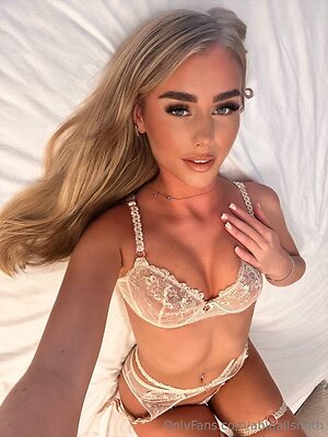 abigailsmith Nude Leaked Photo #7