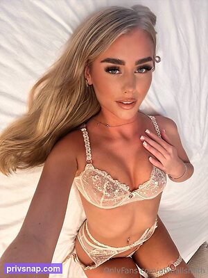 abigailsmith Nude Leaked Photo #25