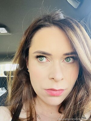 active mum Nude Leaked Photo #5