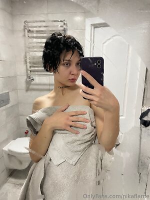 ada wong Nude Leaked Photo #8