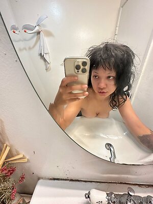 adris body Nude Leaked Photo #10