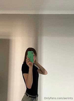 aerints Nude Leaked Photo #14