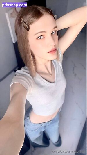 aerints Nude Leaked Photo #20
