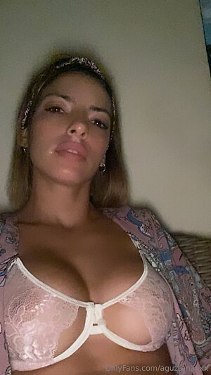aguztanaxxx Nude Leaked Photo #32