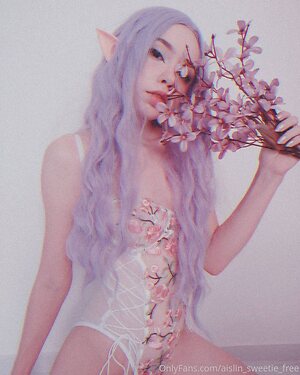 aislinsweetie Nude Leaked Photo #31