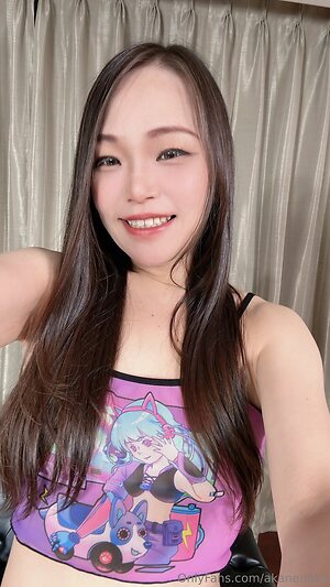 akanenaka Nude Leaked Photo #11