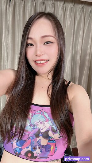 akanenaka Nude Leaked Photo #30