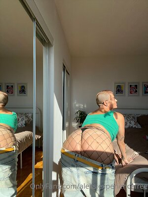 aleksiexperiencefree Nude Leaked Photo #10