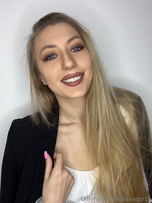 alexagol19 Nude Leaked Photo #26