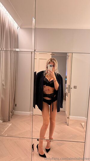 alexisshvfree Nude Leaked Photo #23