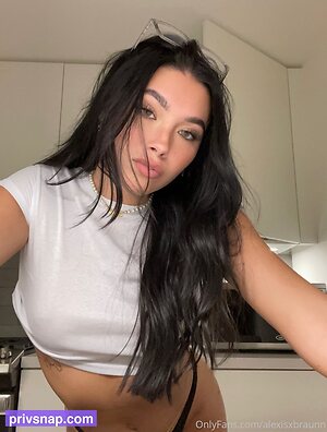 alexisxbraunn Nude Leaked Photo #26