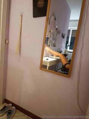 aliceaperegina Nude Leaked Photo #18