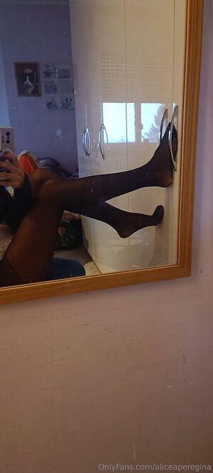 aliceaperegina Nude Leaked Photo #24