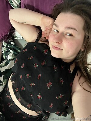 alicecinnabuns Nude Leaked Photo #7