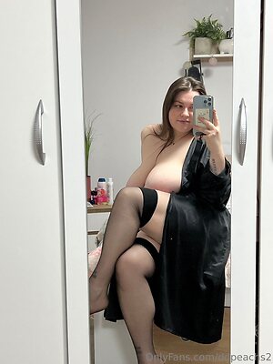alicecinnabuns Nude Leaked Photo #20