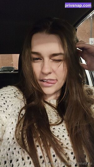 alicecinnabuns Nude Leaked Photo #34