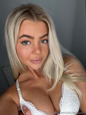 aliceeloulou Nude Leaked Photo #27
