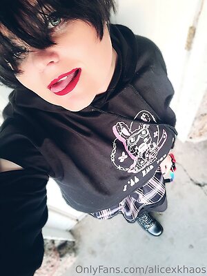 alicexkhaos Nude Leaked Photo #32