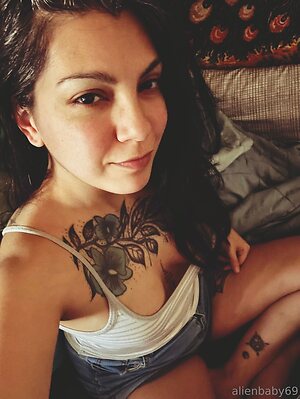 alienbaby69 Nude Leaked Photo #17