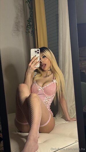 aliih hx Nude Leaked Photo #29