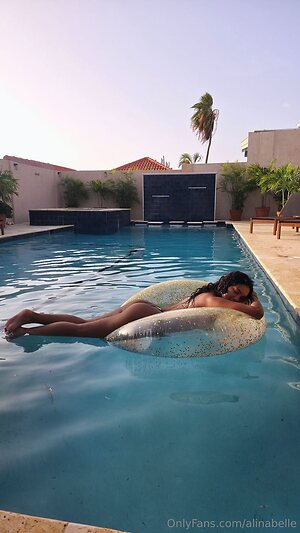 alinabelle Nude Leaked Photo #4