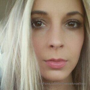 allieeveknoxfree Nude Leaked Photo #36