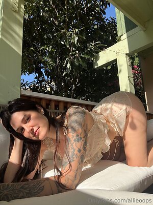 allieoops Nude Leaked Photo #46