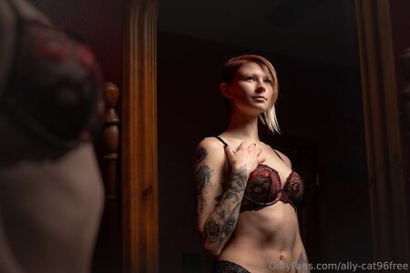 ally-cat96free Nude Leaked Photo #23