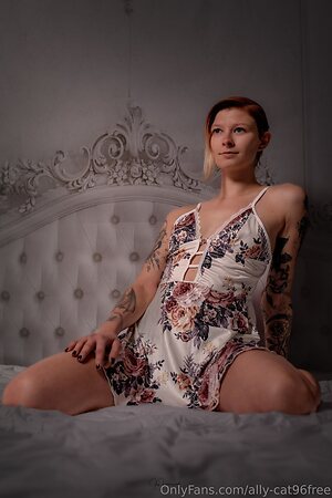 ally-cat96free Nude Leaked Photo #31
