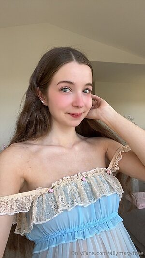 allymayyfree Nude Leaked Photo #9