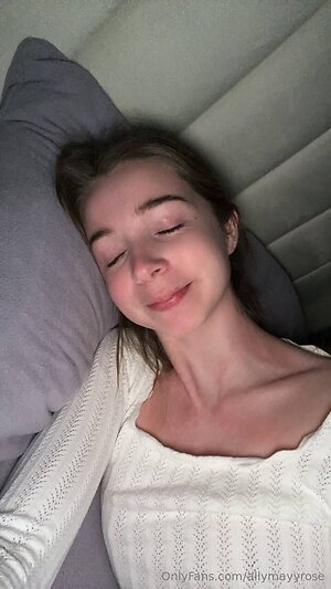 allymayyrose Nude Leaked Photo #21