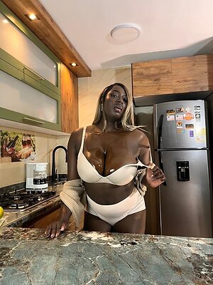 almaahotxxx Nude Leaked Photo #31