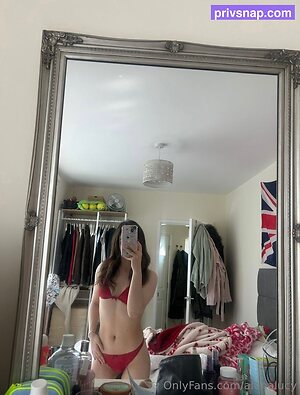 alohalucy Nude Leaked Photo #35