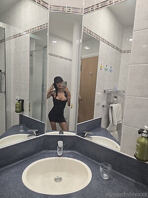 alyssadivinexxx Nude Leaked Photo #4