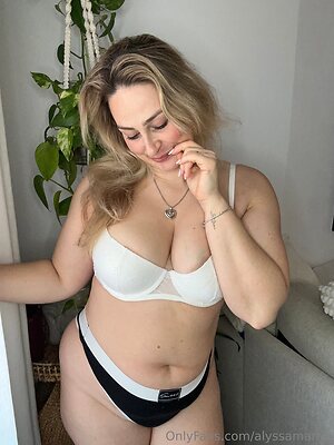 alyssamartin Nude Leaked Photo #6