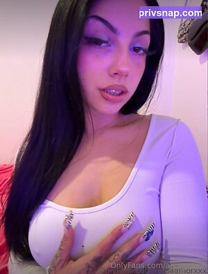 alyx urie2 Nude Leaked Photo #21