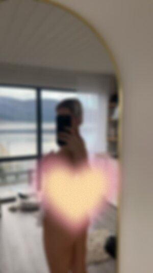 amalieo Nude Leaked Photo #21
