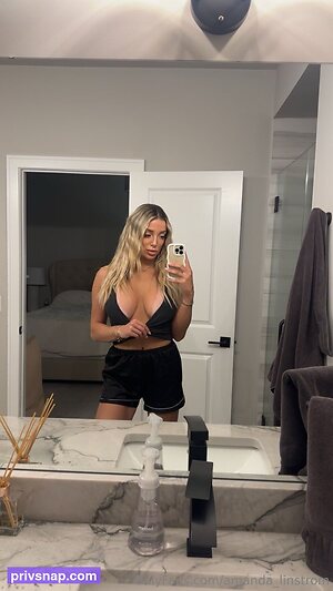 amanda linstrom Nude Leaked Photo #24
