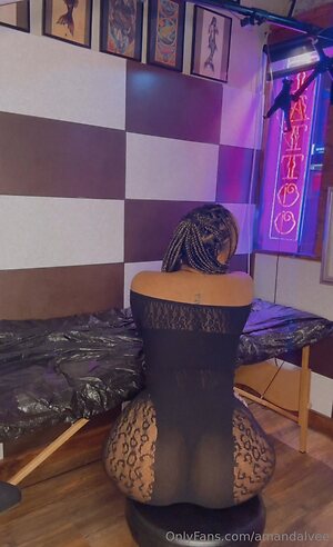 amandalvee Nude Leaked Photo #2