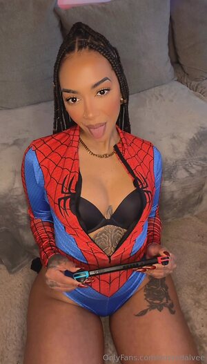 amandalvee Nude Leaked Photo #13