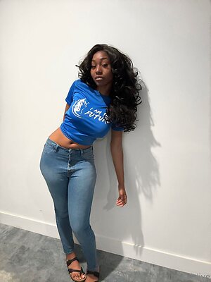 amaraislive Nude Leaked Photo #6
