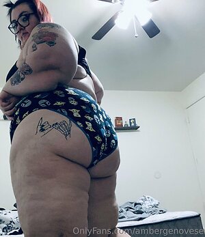 ambergenovese Nude Leaked Photo #5