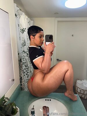 amberthickk Nude Leaked Photo #10