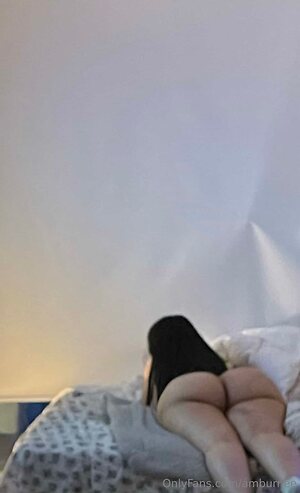 amburnee Nude Leaked Photo #7